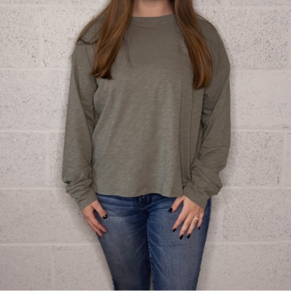 Green Cotton Long Sleeve - Picture 3 of 3